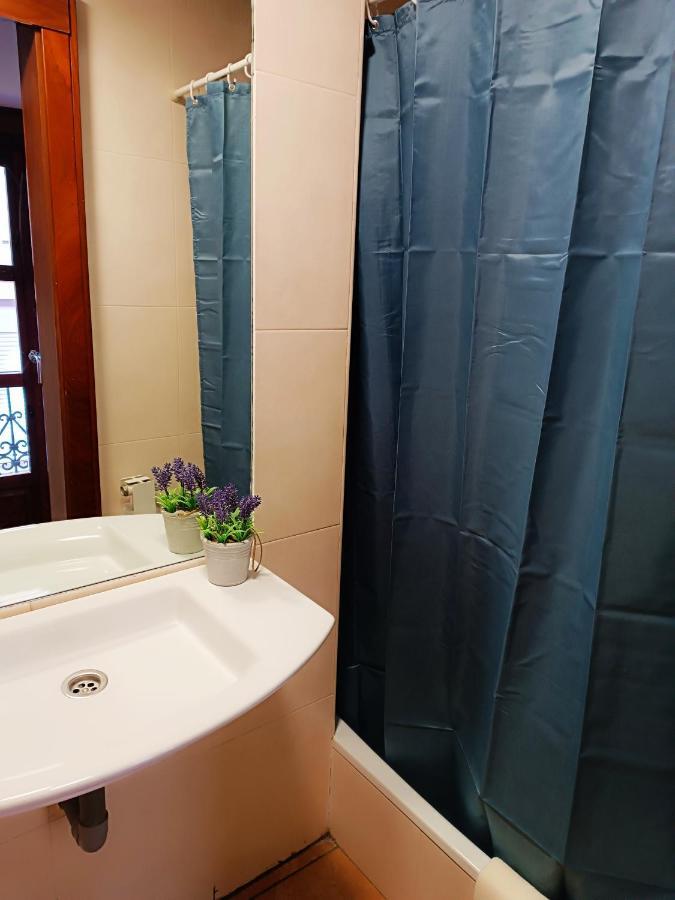 Corrala De San Anton. Sencillo Apartamento En Pleno Centro غرناطة المظهر الخارجي الصورة